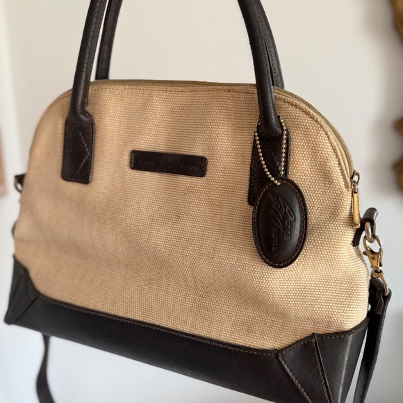 Stone Mountain Crossbody bag - Picture 4 of 6